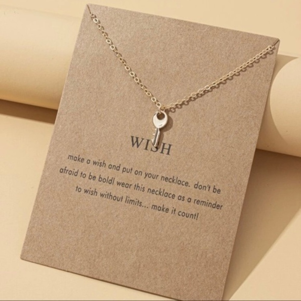 3/$30 💛 Key Charm Necklace